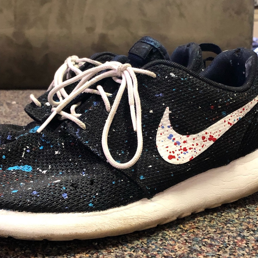 Custom Black Paint Splatter Nike Rosches